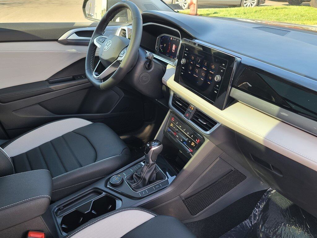 2025 Volkswagen Taos 1.5T SEL Springfield VA