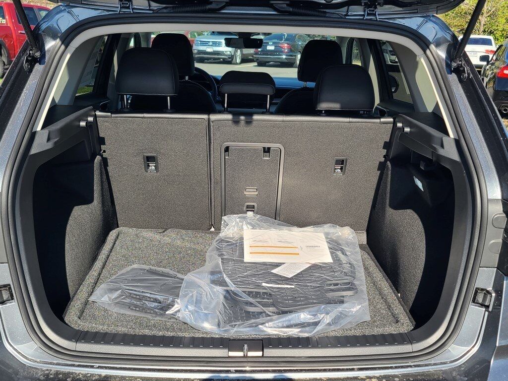 2025 Volkswagen Taos 1.5T SEL Springfield VA