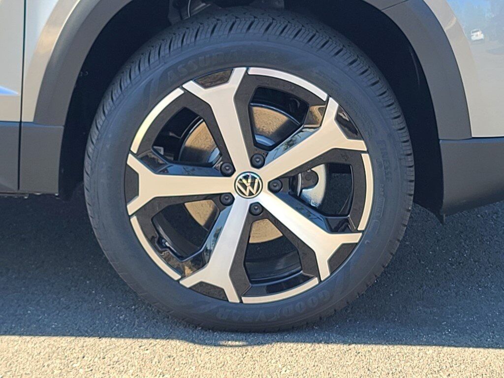 2025 Volkswagen Taos 1.5T SEL Springfield VA