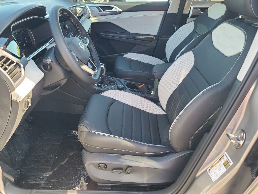 2025 Volkswagen Taos 1.5T SEL Springfield VA