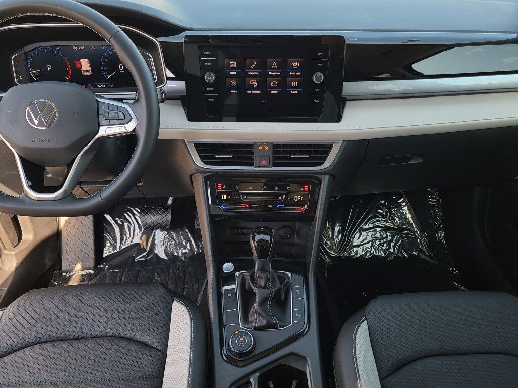 2025 Volkswagen Taos 1.5T SEL Springfield VA