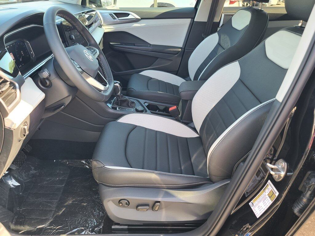 2025 Volkswagen Taos 1.5T SEL Springfield VA