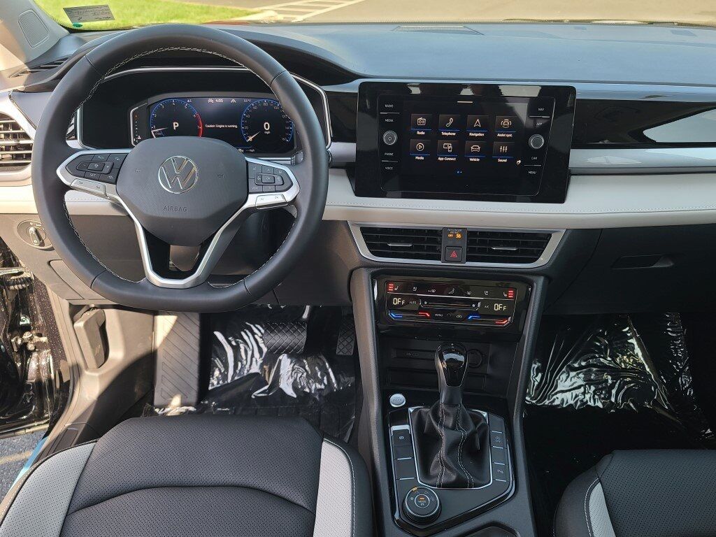 2025 Volkswagen Taos 1.5T SEL Springfield VA
