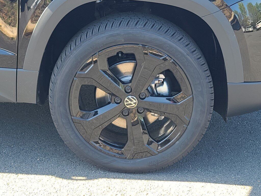 2025 Volkswagen Taos 1.5T SEL Springfield VA