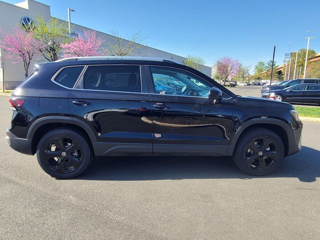 2025 Volkswagen Taos 1.5T SEL Springfield VA