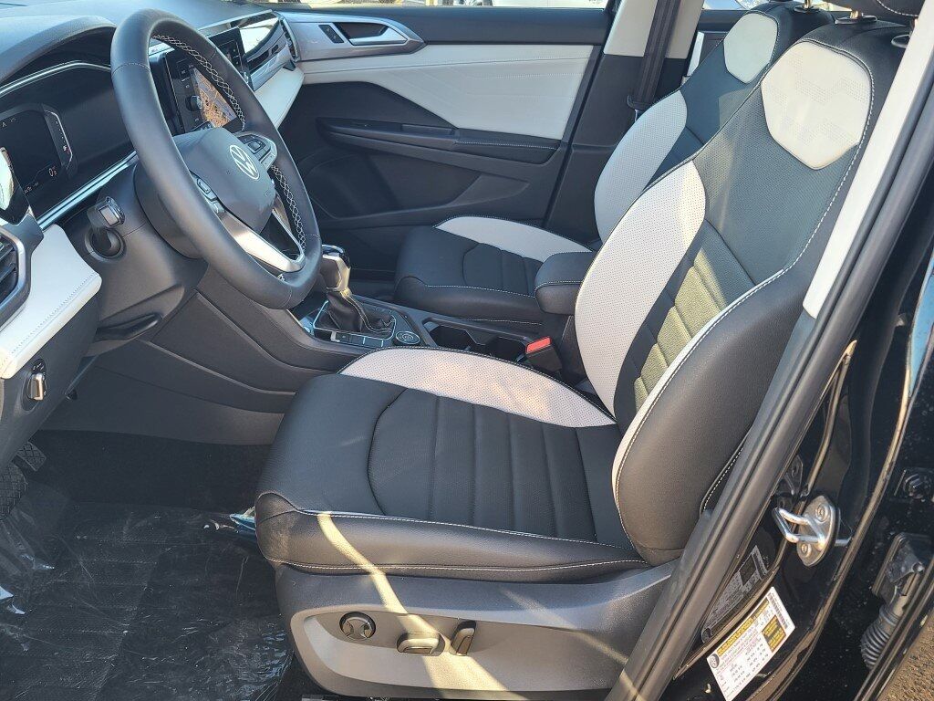 2025 Volkswagen Taos 1.5T SEL Springfield VA