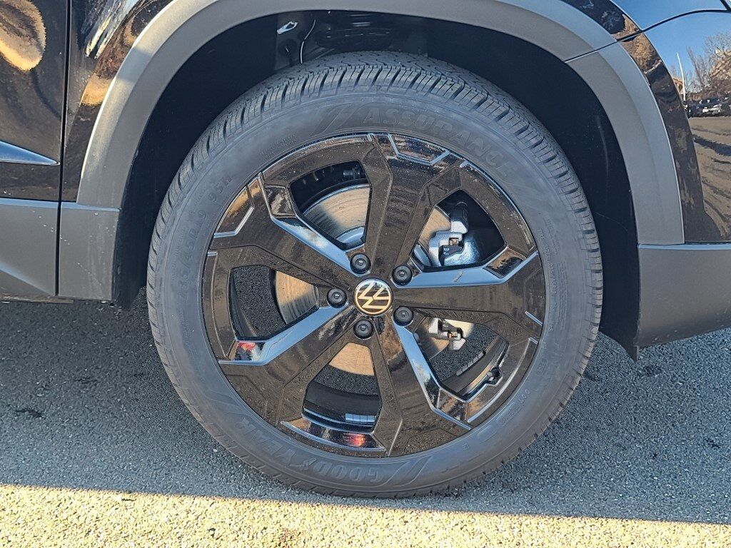 2025 Volkswagen Taos 1.5T SEL Springfield VA