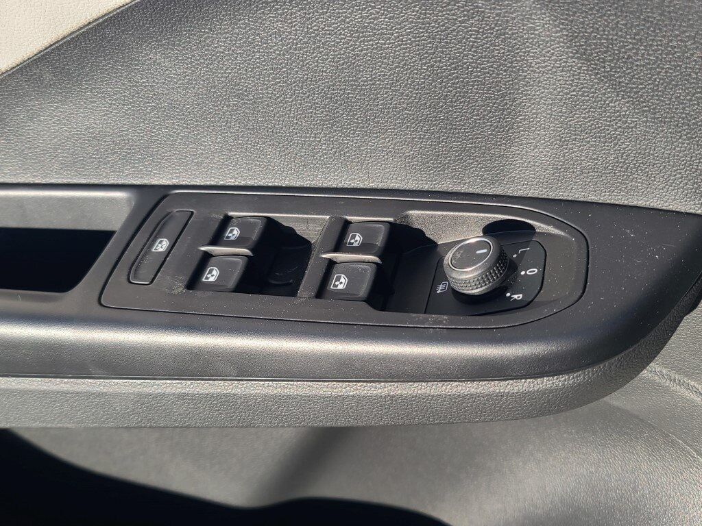 2025 Volkswagen Taos 1.5T SEL Springfield VA