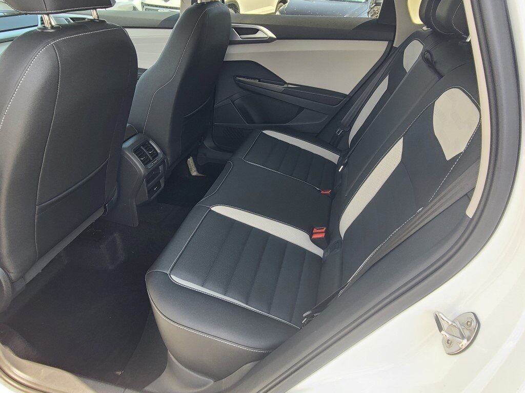 2025 Volkswagen Taos 1.5T SEL Springfield VA