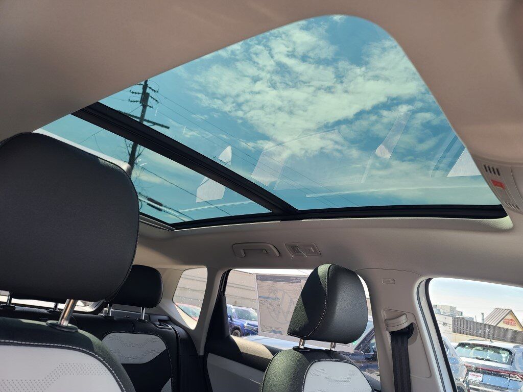 2025 Volkswagen Taos 1.5T SEL Springfield VA