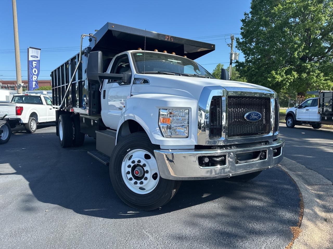 2026 Ford F-750SD Base